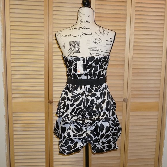 Mandee White/Black Floral Mini Dress - Picture 2 of 7